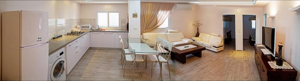 Royal Lea Apartmens เนทันยา ภายนอก รูปภาพ