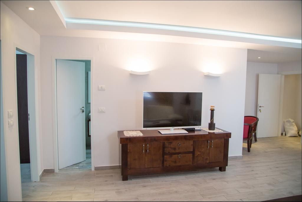 Royal Lea Apartmens เนทันยา ภายนอก รูปภาพ